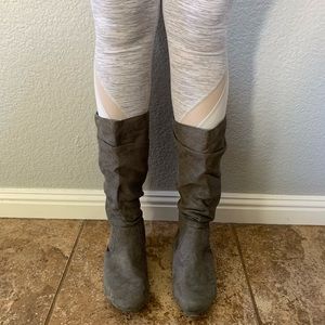 Arizona Grey Boots - Size 8